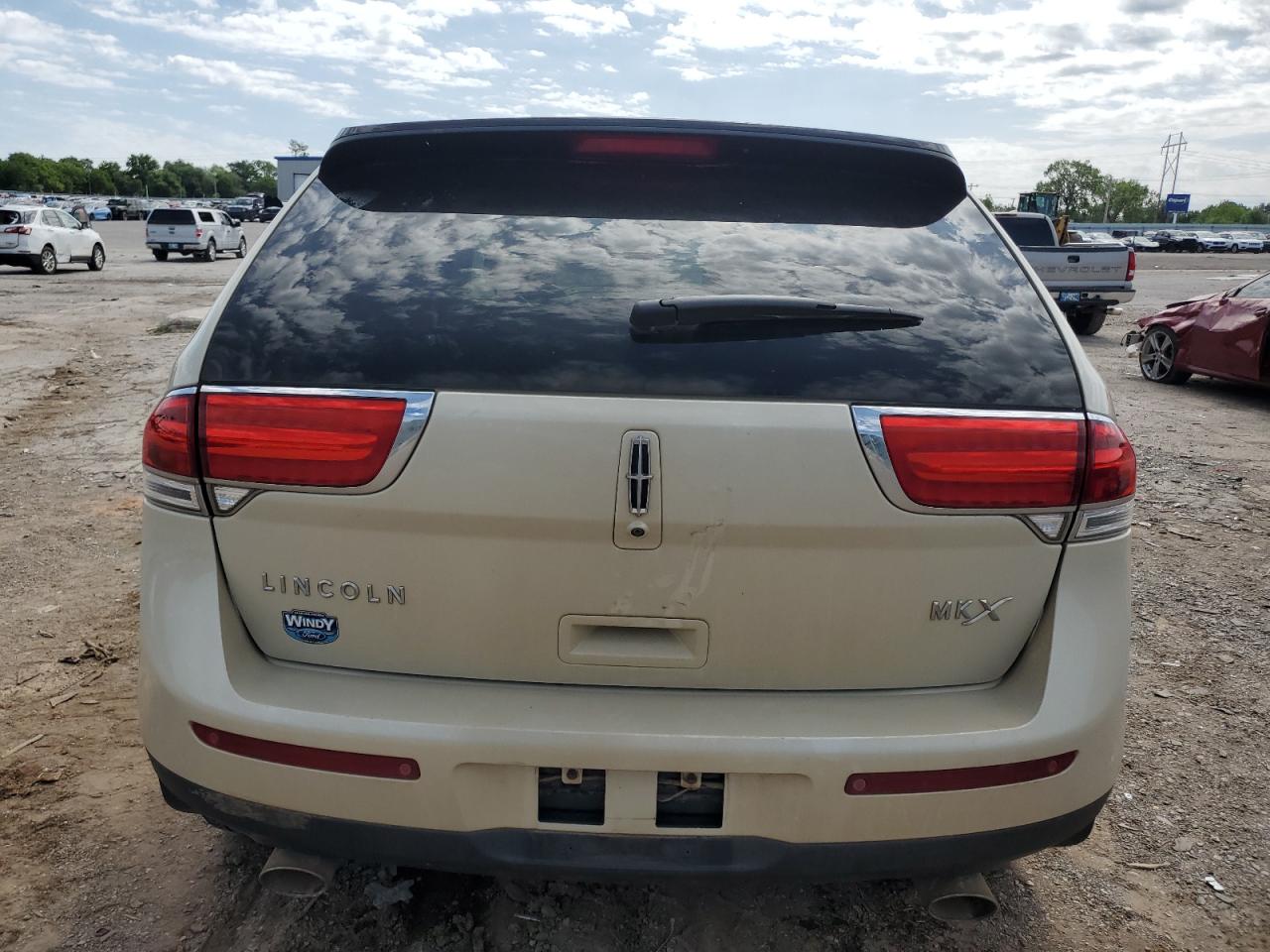 2LMDJ6JK8FBL21177 2015 Lincoln Mkx