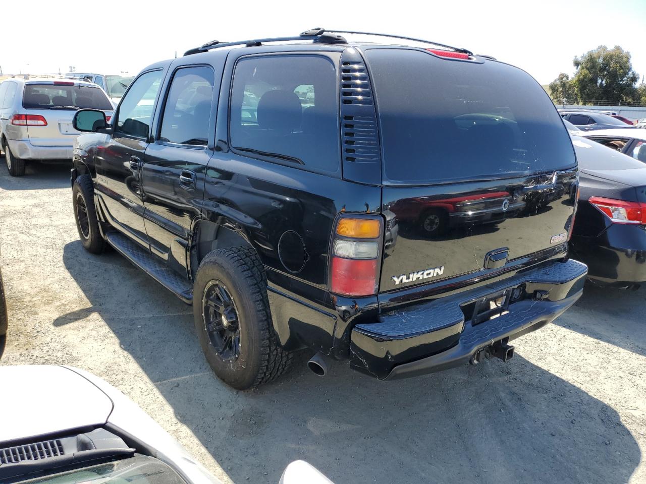 1GKEK63U95J100685 2005 GMC Yukon Denali