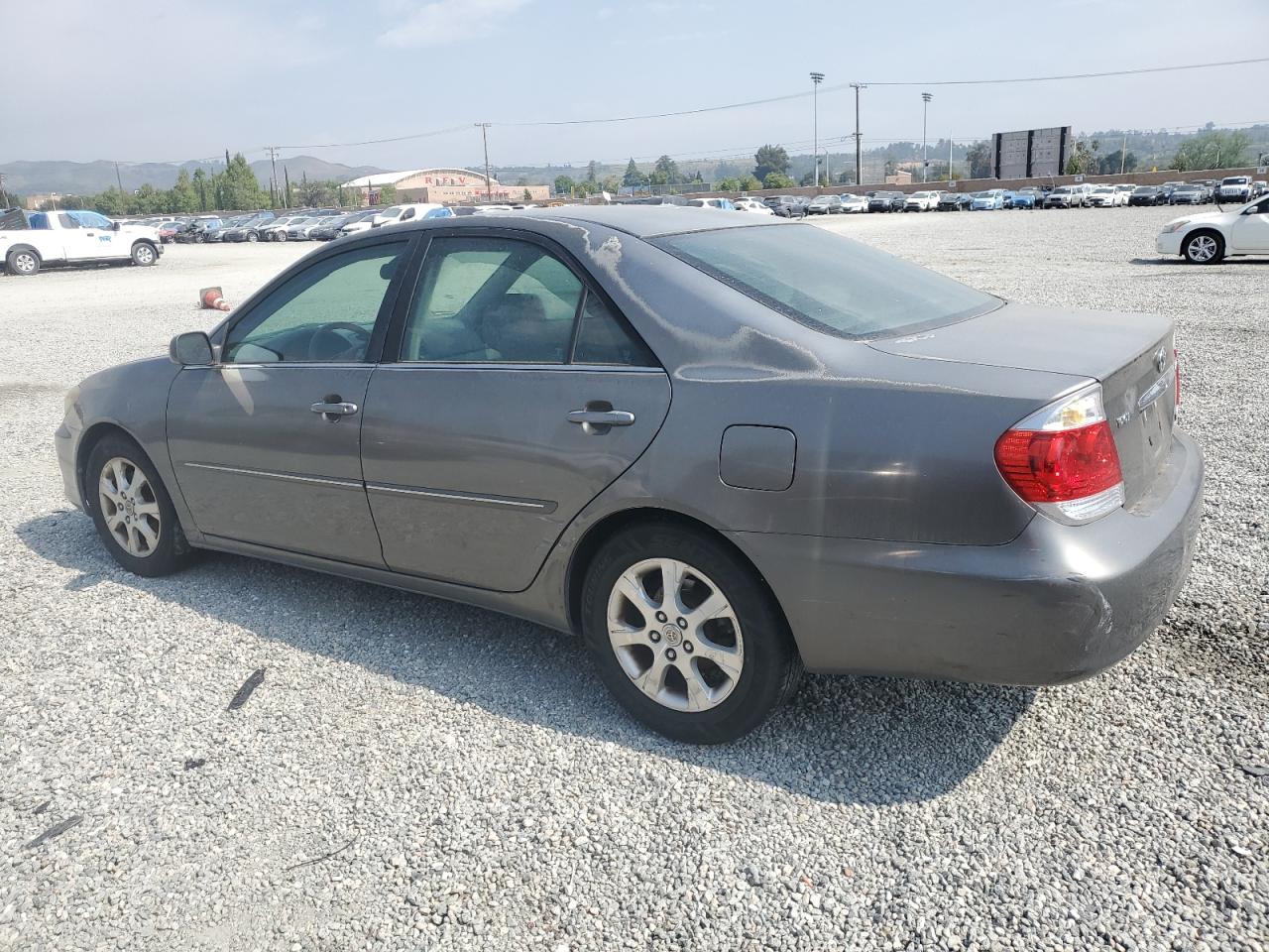 4T1BF32K45U604136 2005 Toyota Camry Le