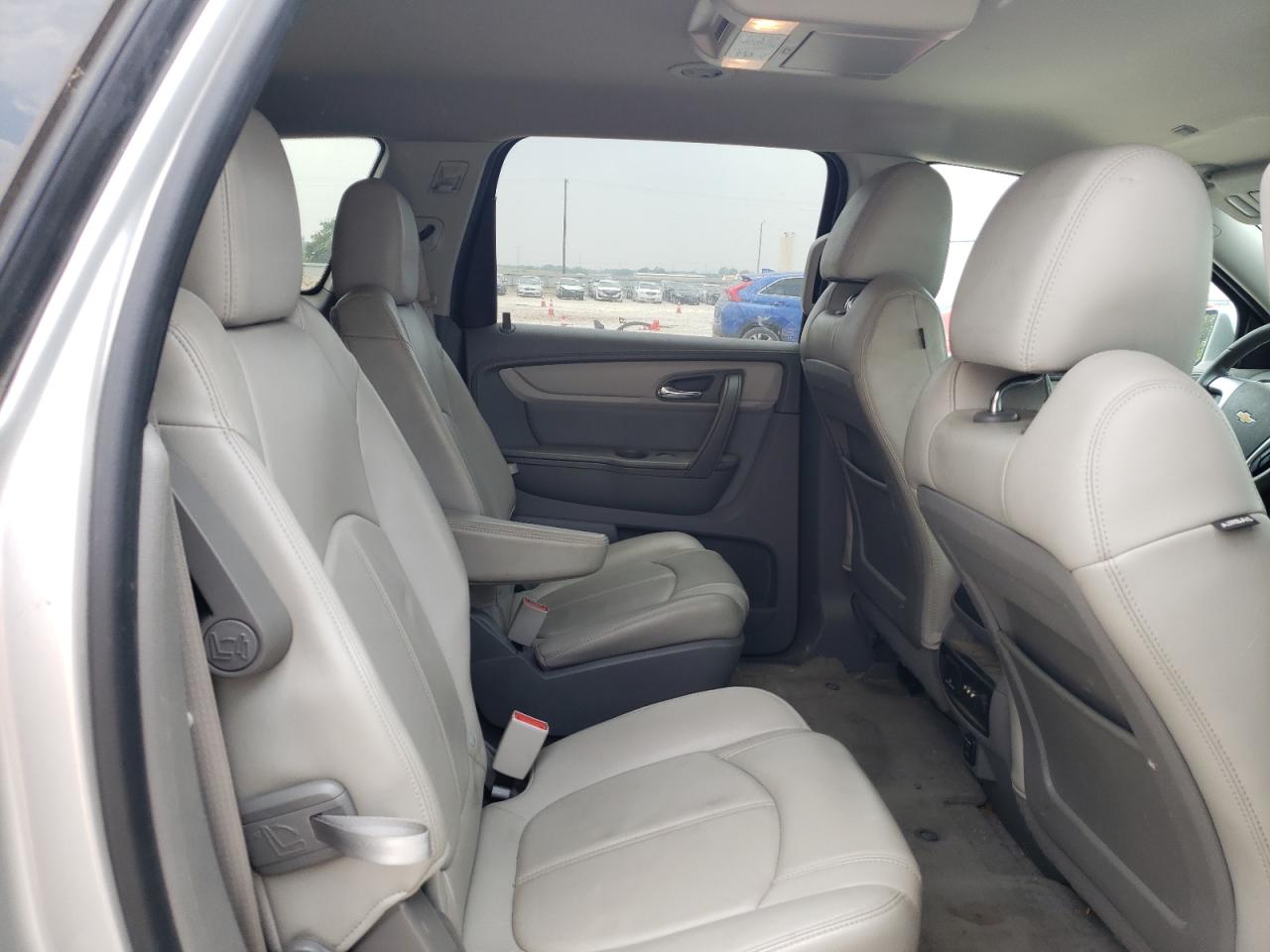 1GNKRHKD1FJ332729 2015 Chevrolet Traverse Lt