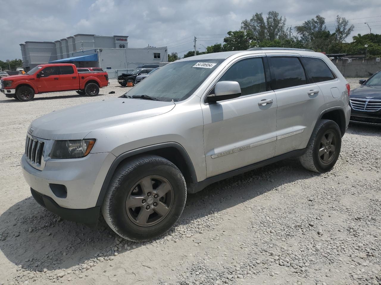 1J4RS4GGXBC505695 2011 Jeep Grand Cherokee Laredo