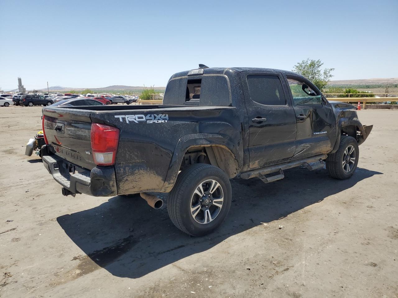 5TFCZ5ANXHX056654 2017 Toyota Tacoma Double Cab