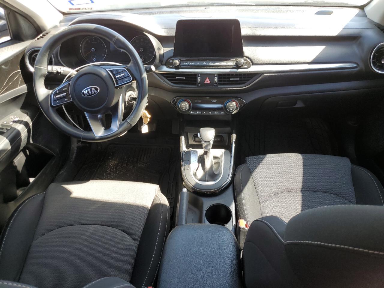 3KPF34AD6KE050339 2019 Kia Forte Gt Line