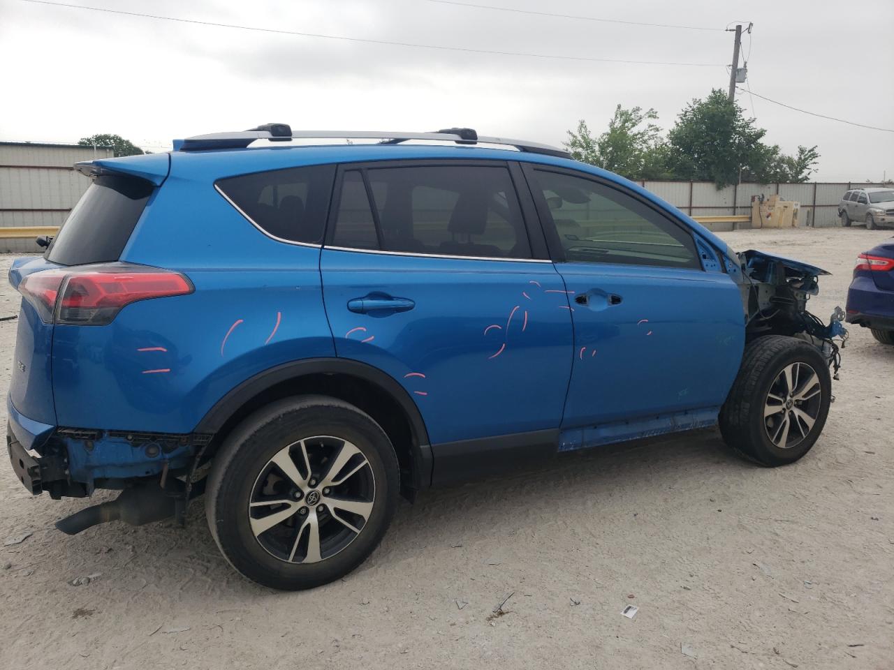 JTMWFREVXHJ709073 2017 Toyota Rav4 Xle