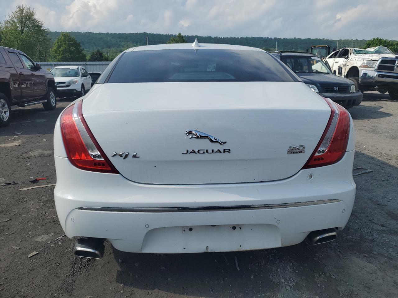 SAJWJ2GD0F8V75500 2015 Jaguar Xjl Portfolio