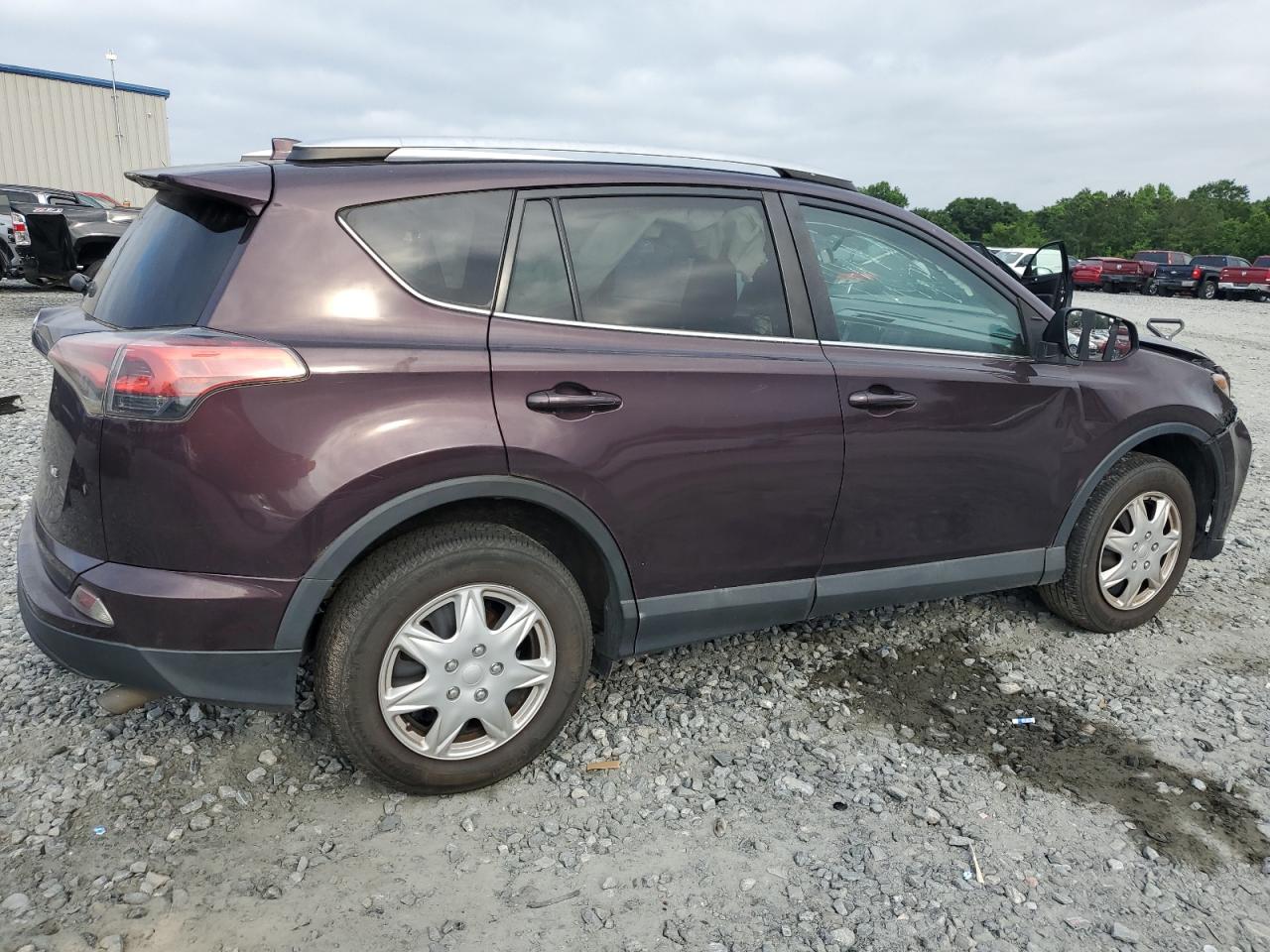 2T3ZFREV0GW310847 2016 Toyota Rav4 Le