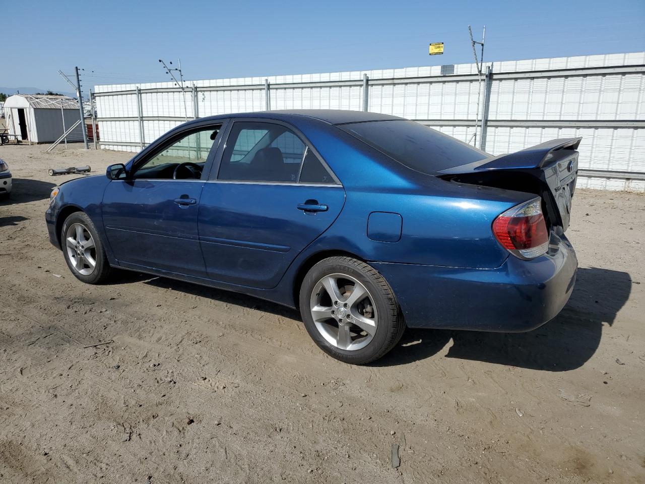 JTDBA32K550026025 2005 Toyota Camry Se