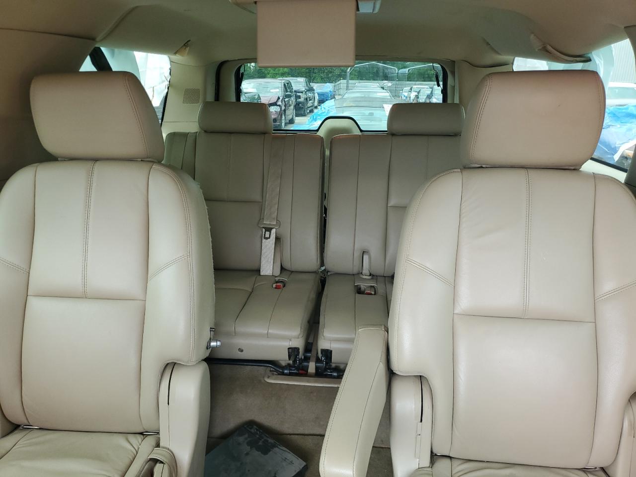 1GNSCJE06ER223703 2014 Chevrolet Suburban C1500 Lt