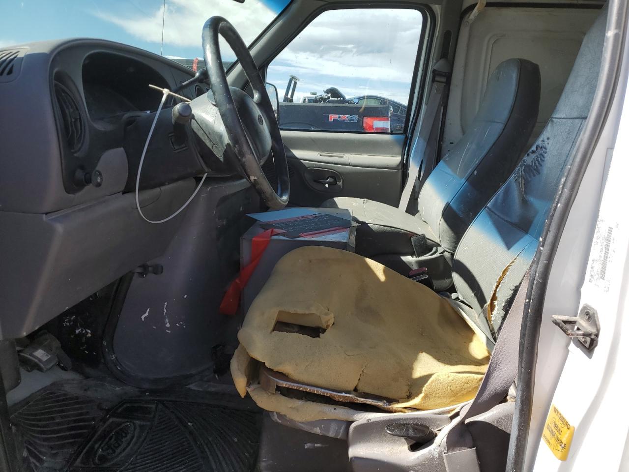 1FTRE1420XHC13570 1999 Ford Econoline E150 Van