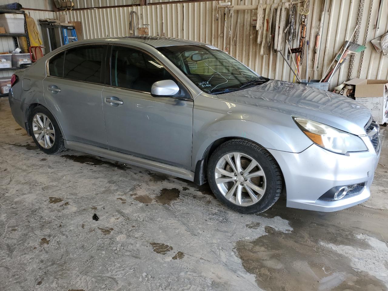 2014 Subaru Legacy 2.5I Limited vin: 4S3BMBL60E3013295