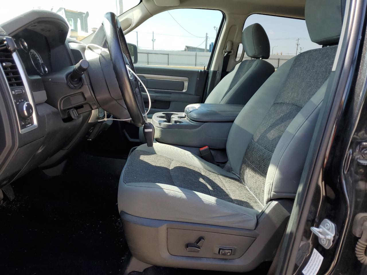 1C6RR7LM4HS599335 2017 Ram 1500 Slt