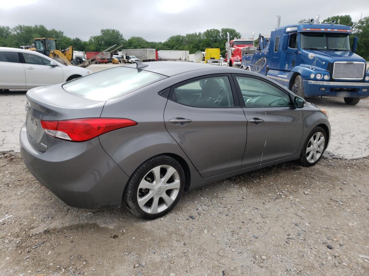 2013 Hyundai Elantra Gls vin: 5NPDH4AE8DH392861