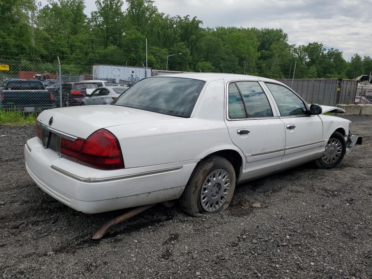 2MEFM74W84X615455 2004 Mercury Grand Marquis Gs