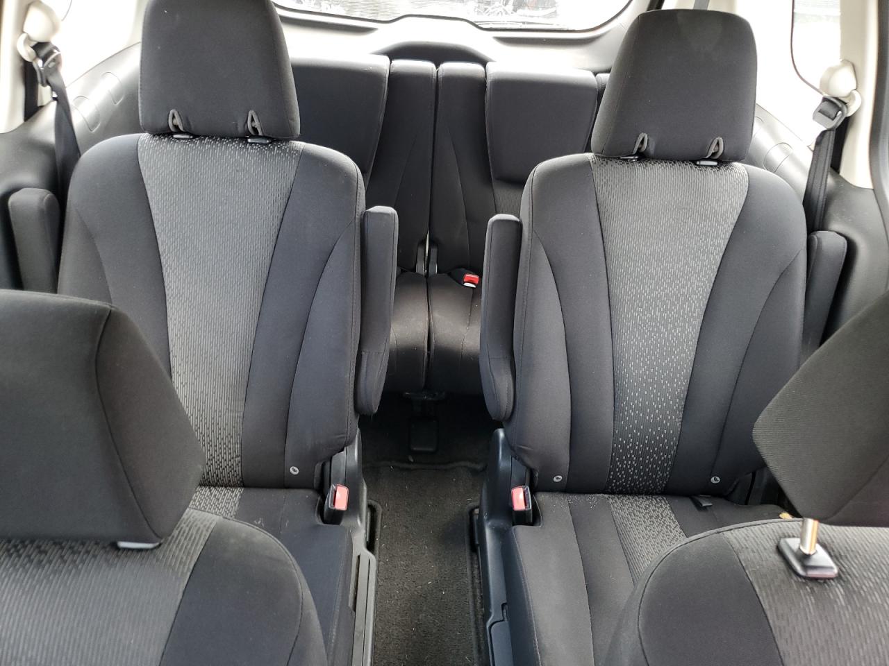 JM1CW2BL0C0116401 2012 Mazda 5