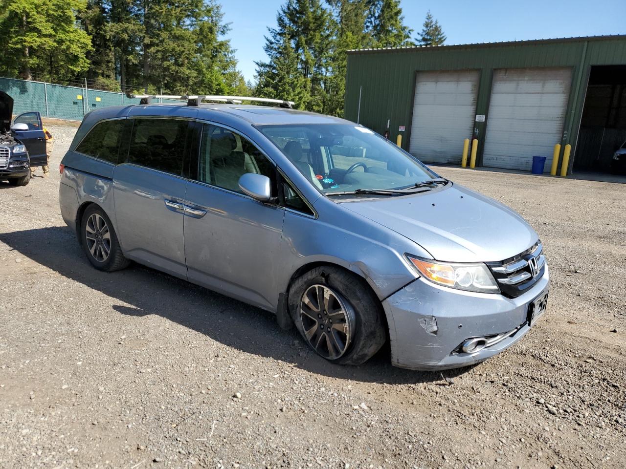 5FNRL5H92EB102410 2014 Honda Odyssey Touring