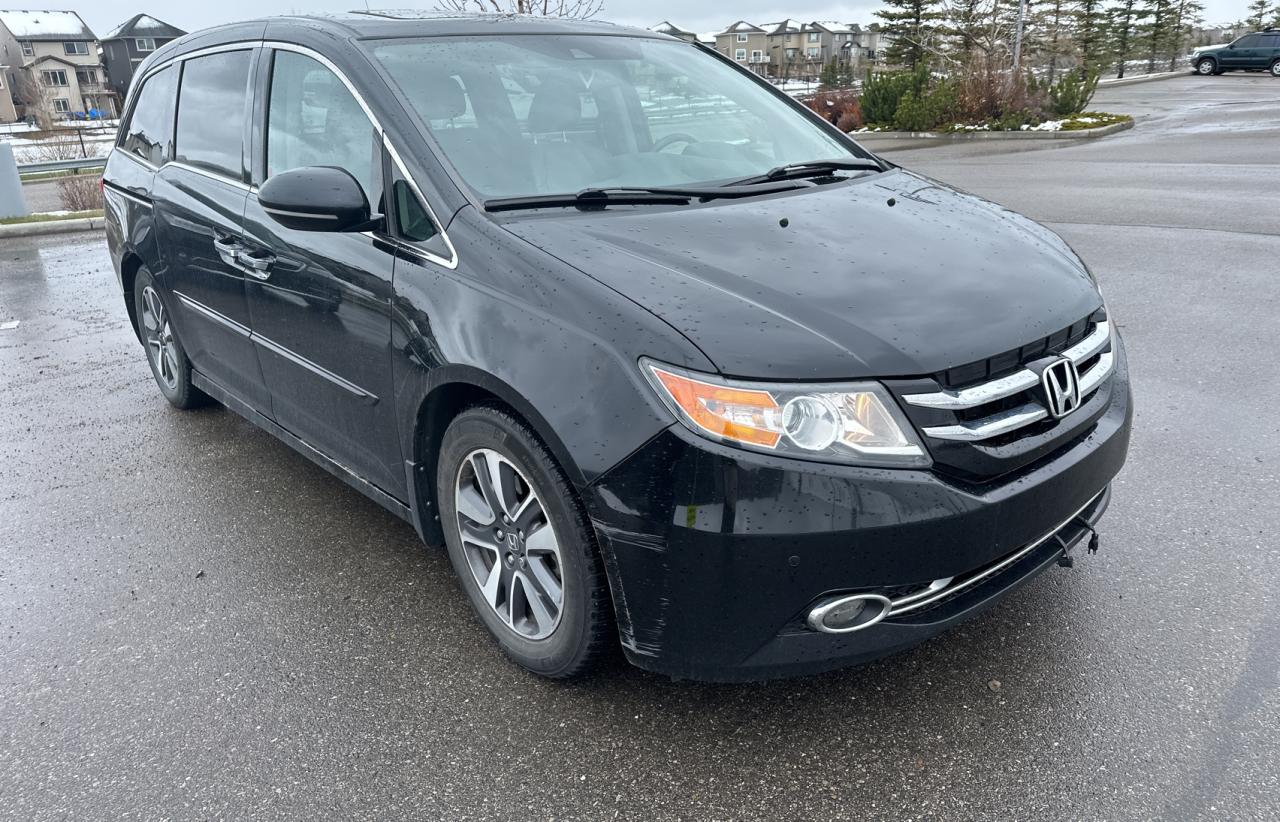 2015 Honda Odyssey Touring vin: 5FNRL5H94FB502910