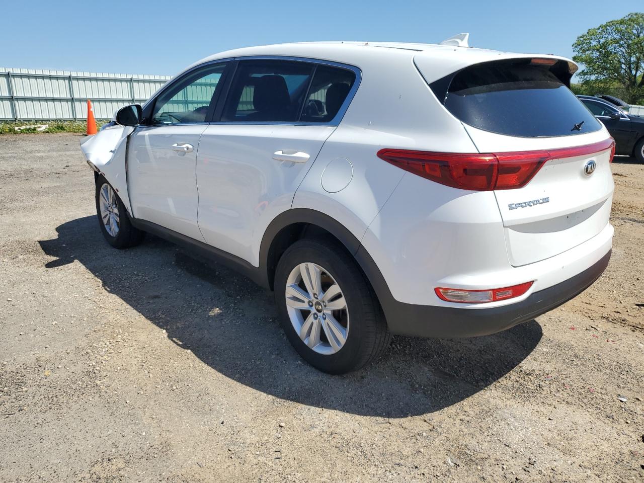 KNDPMCAC4H7151696 2017 Kia Sportage Lx