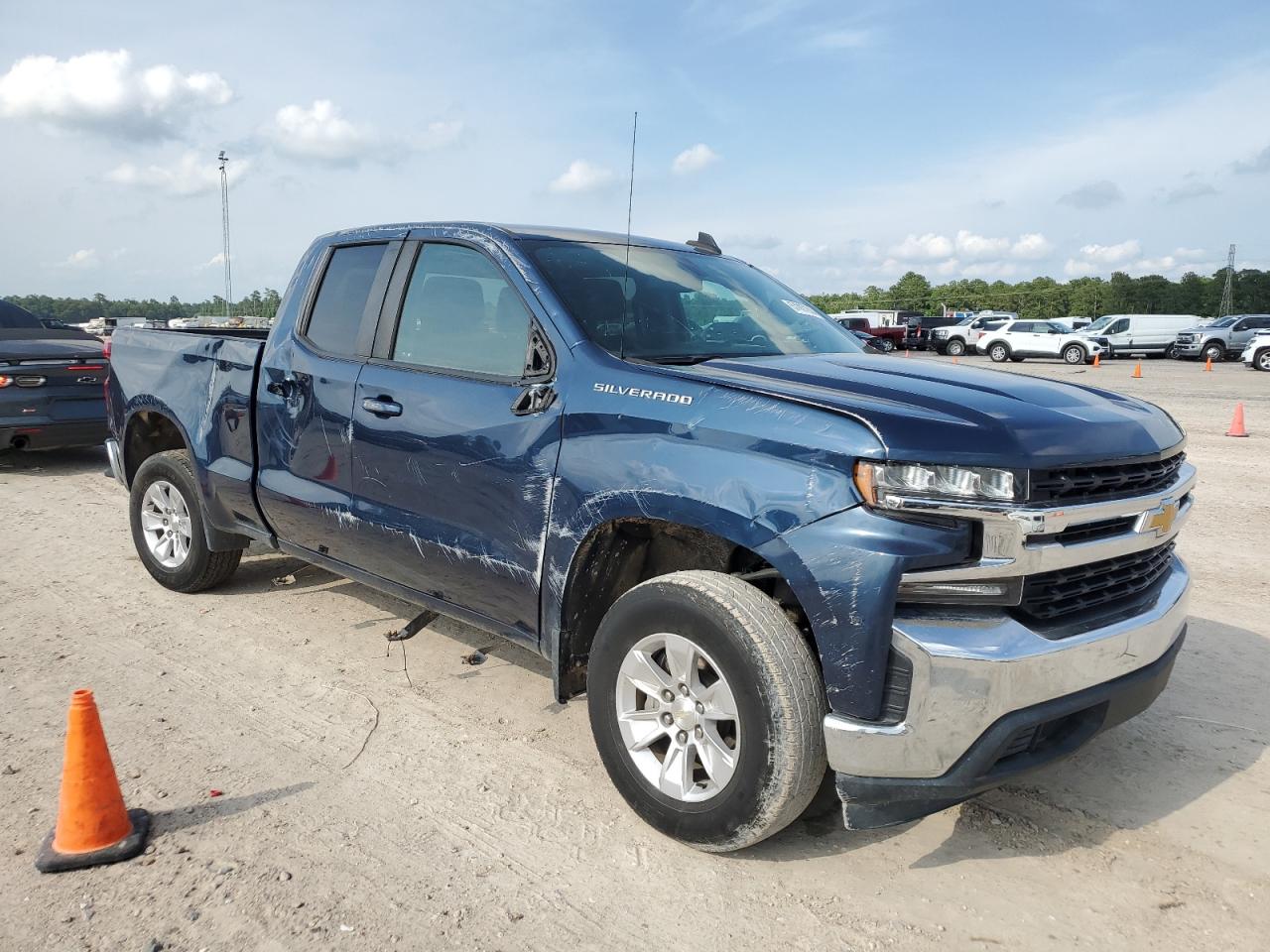 2019 Chevrolet Silverado C1500 Lt vin: 1GCRWCEK6KZ332220