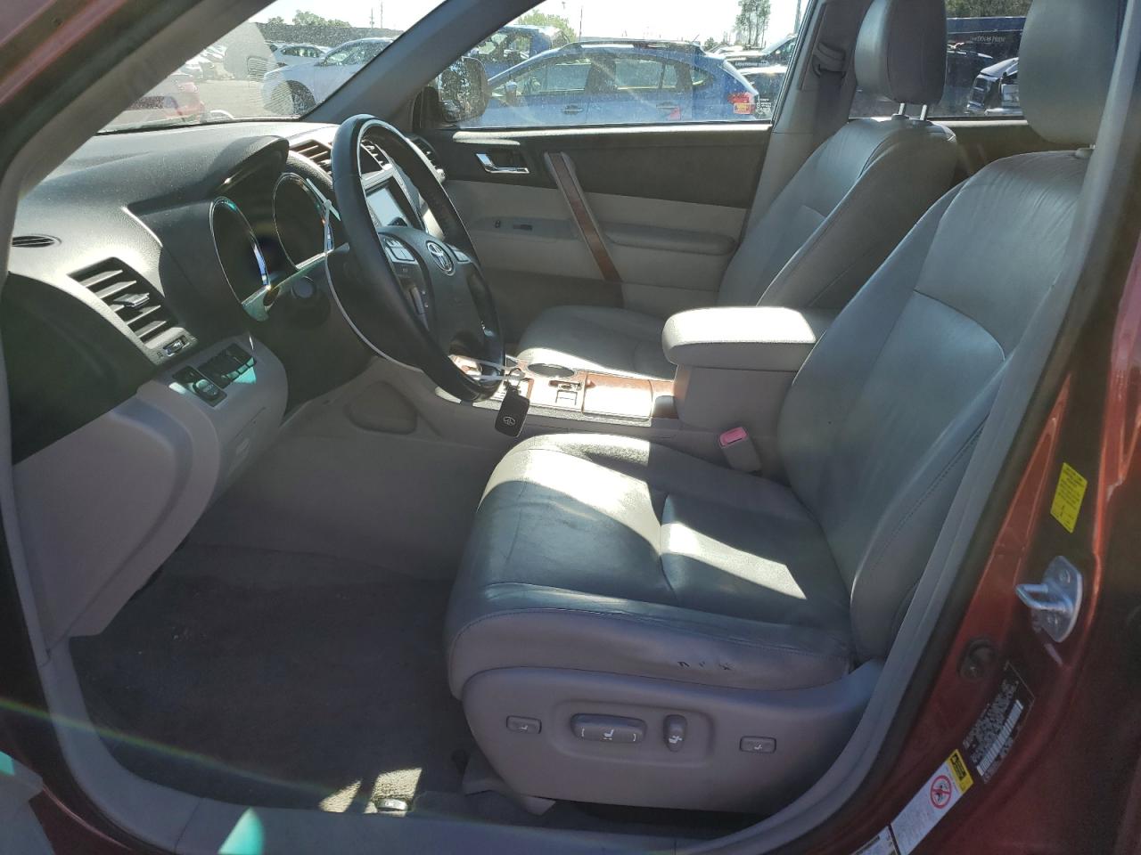 JTEES42AX92133696 2009 Toyota Highlander Limited