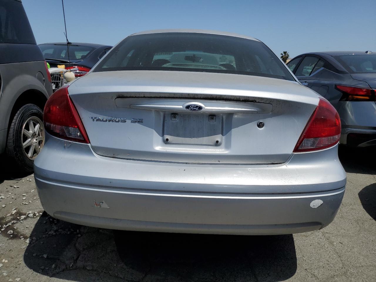 1FAFP53UX5A120249 2005 Ford Taurus Se