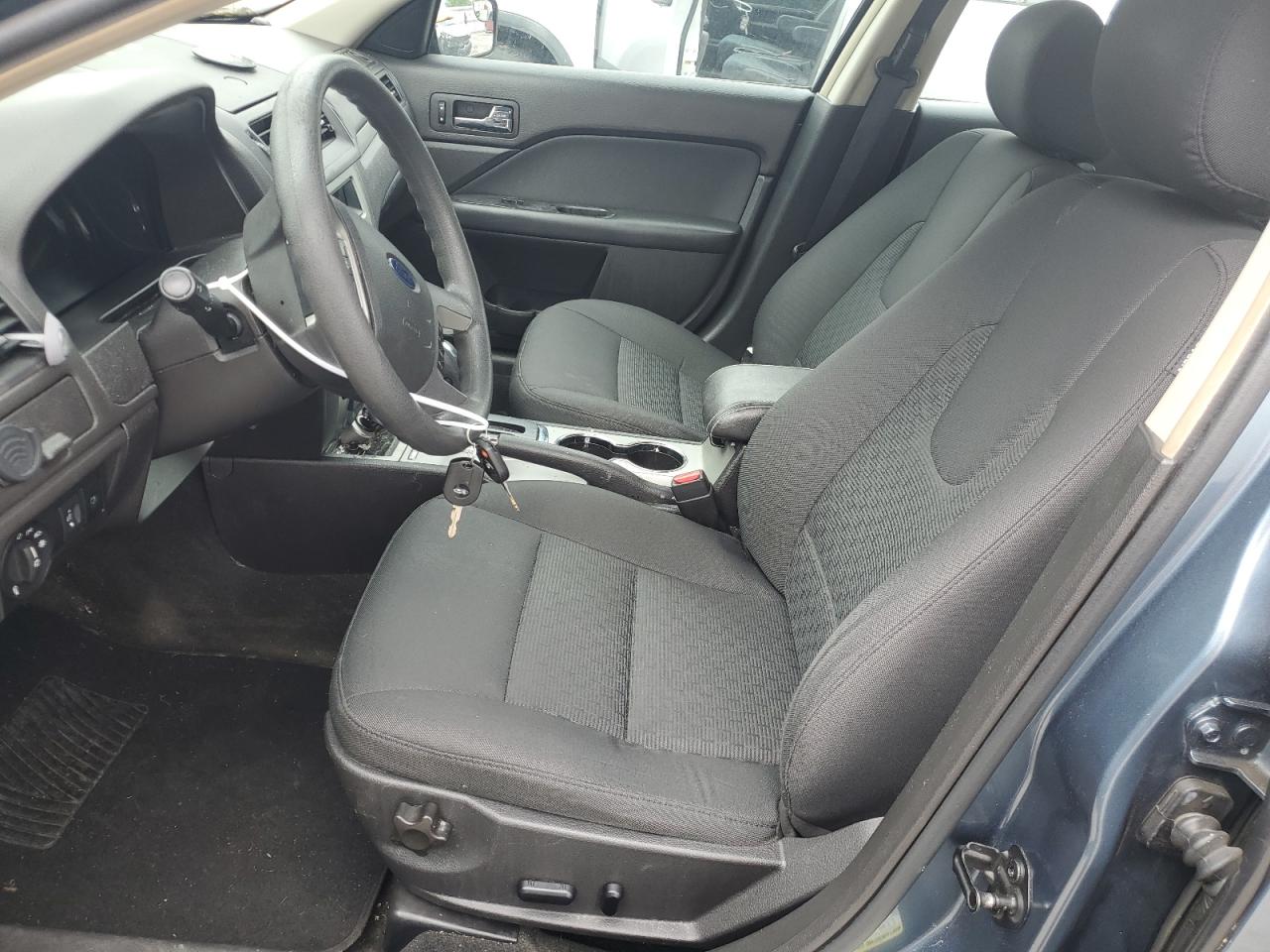 3FAHP0HA9BR139032 2011 Ford Fusion Se