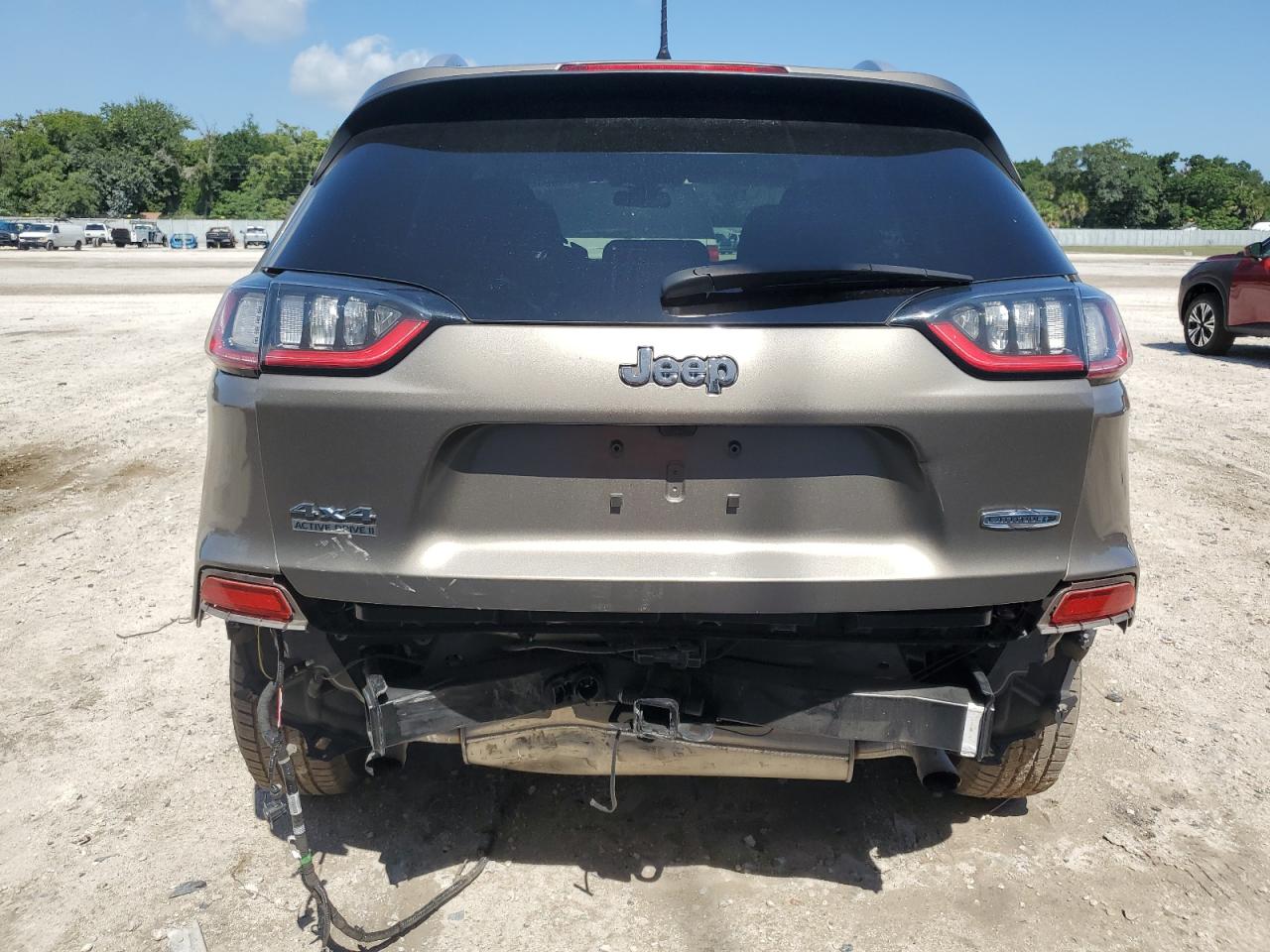 1C4PJMLX6KD400510 2019 Jeep Cherokee Latitude Plus