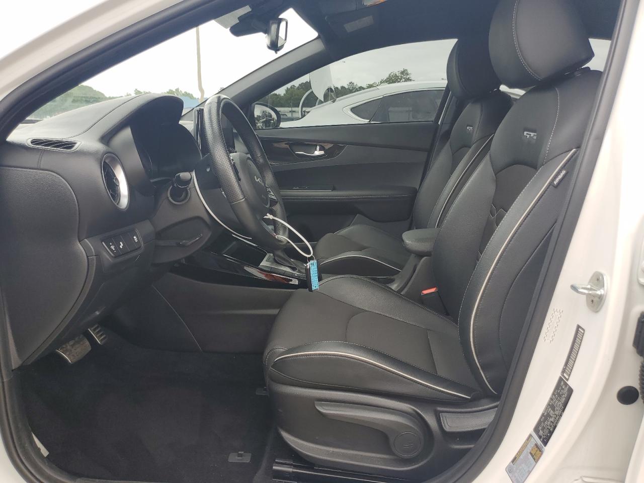 3KPF54AD9NE506414 2022 Kia Forte Gt Line