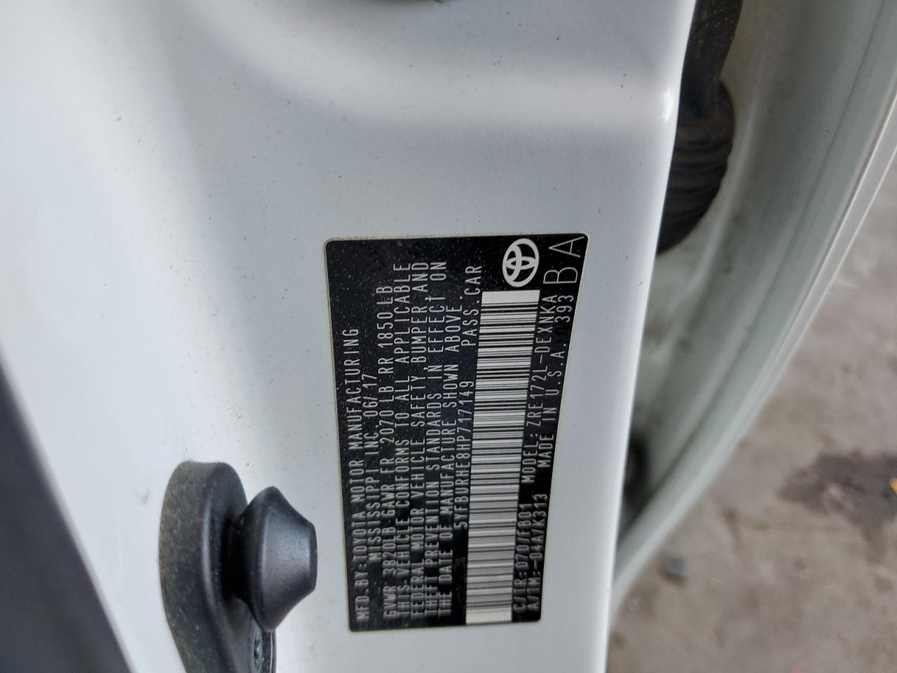 5YFBURHE8HP717149 2017 Toyota Corolla L