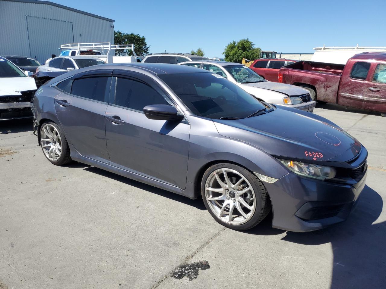 2HGFC2F52HH513887 2017 Honda Civic Lx