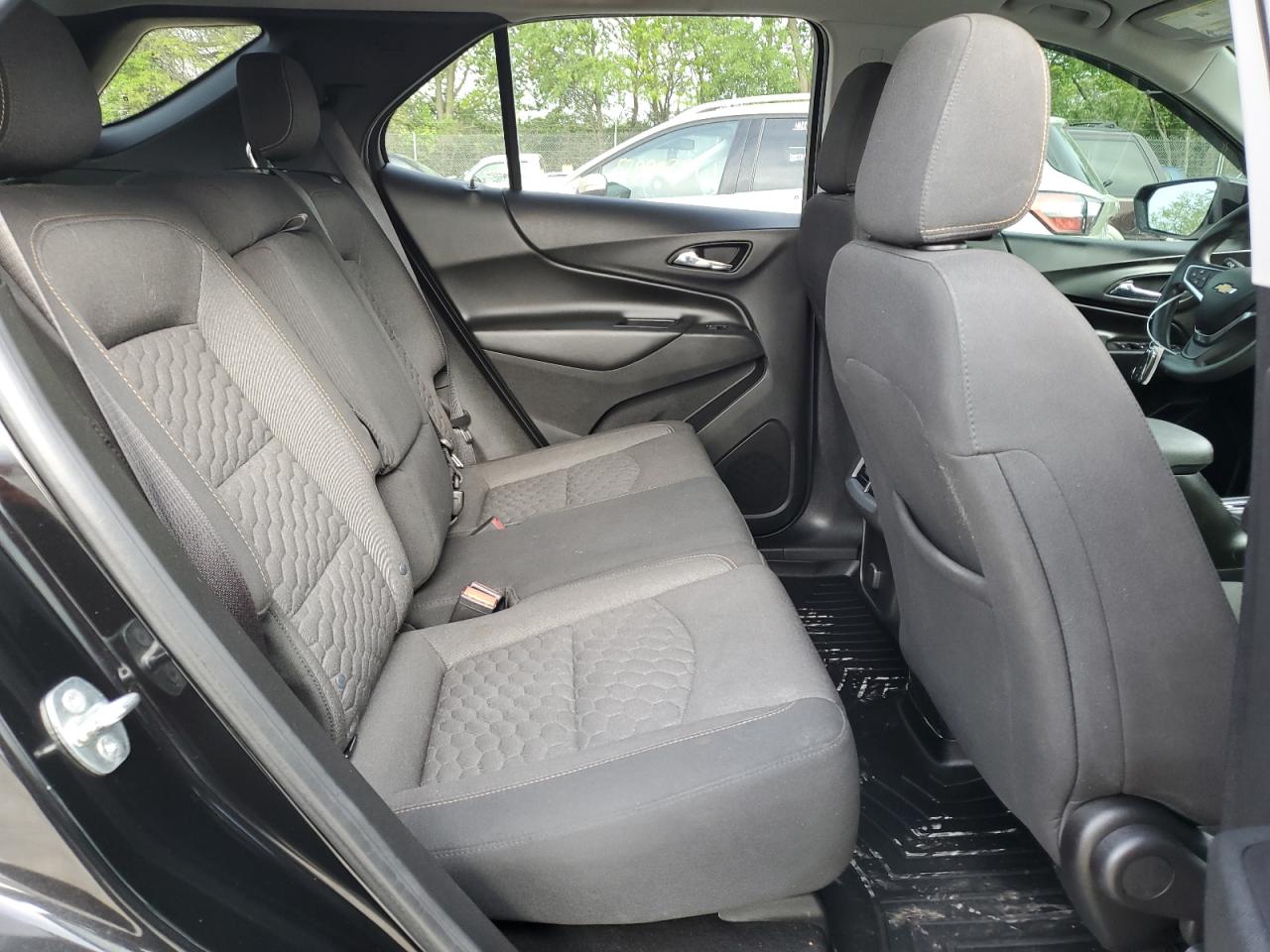 2GNAXJEV2J6347615 2018 Chevrolet Equinox Lt