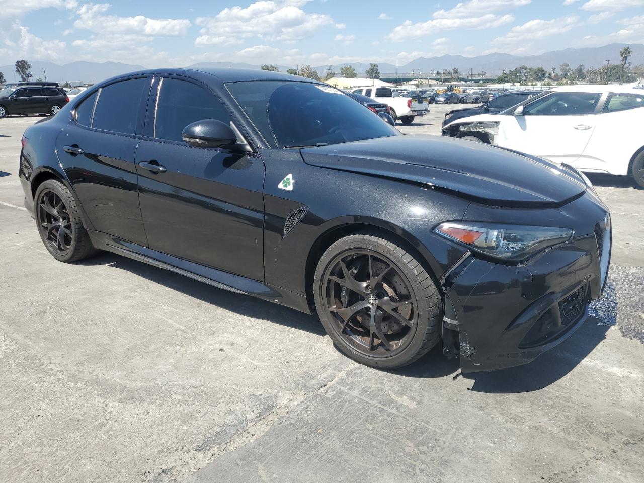 ZARFAEAVXJ7581892 2018 Alfa Romeo Giulia Quadrifoglio