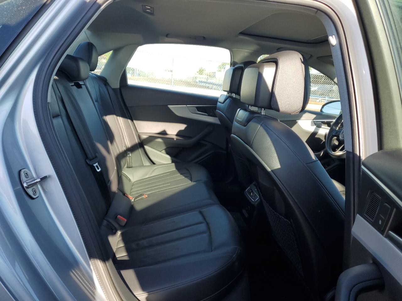 WAUENAF41JN012411 2018 Audi A4 Premium Plus