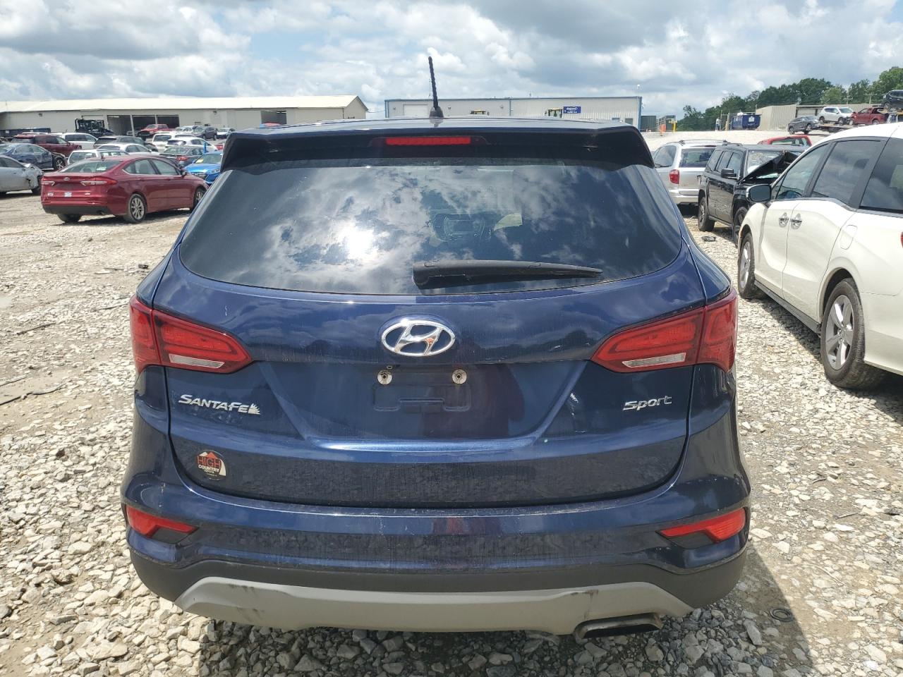 2018 Hyundai Santa Fe Sport vin: 5XYZT3LB2JG553922