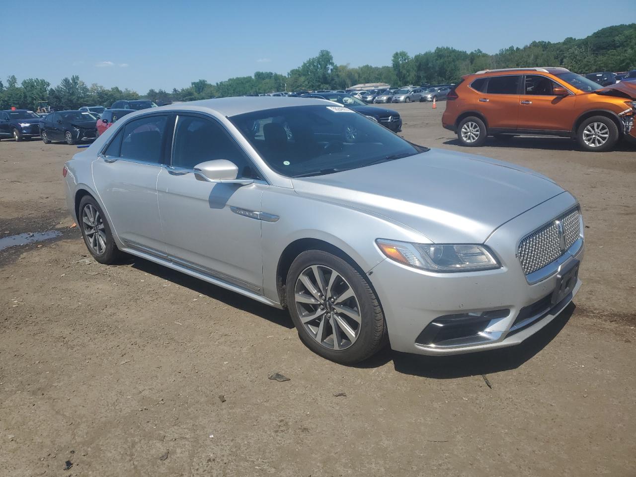 1LN6L9HK1J5603552 2018 Lincoln Continental