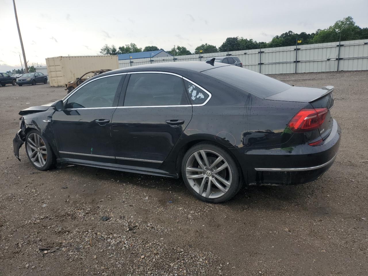 1VWDT7A31HC004916 2017 Volkswagen Passat R-Line