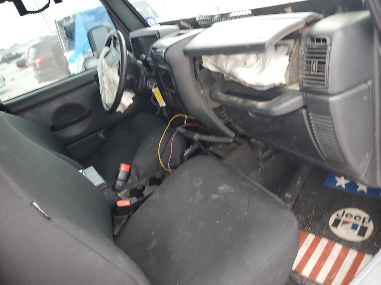 1J4FA39S04P798097 2004 Jeep Wrangler X