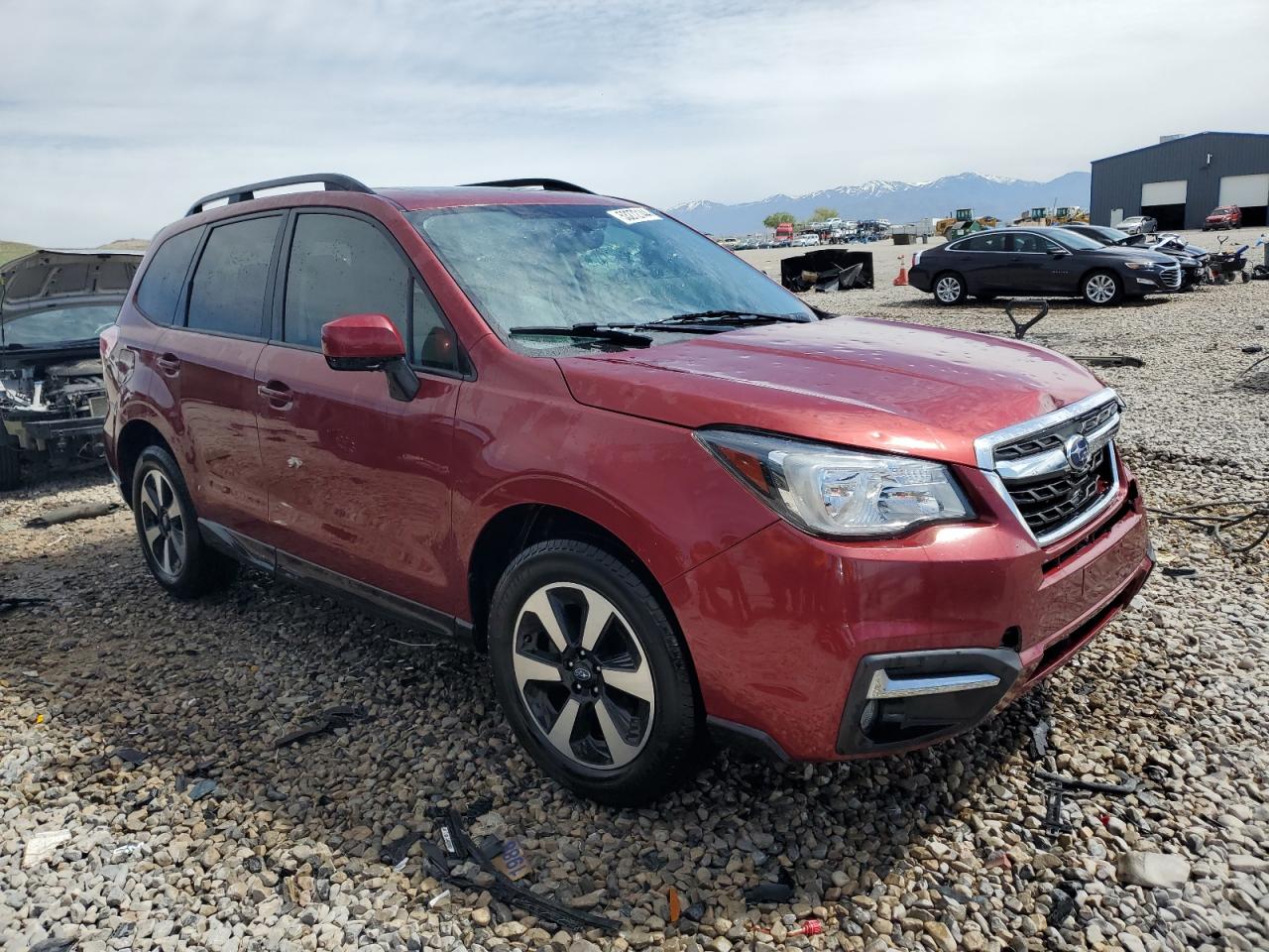 2018 Subaru Forester 2.5I Premium vin: JF2SJAGC7JH599494