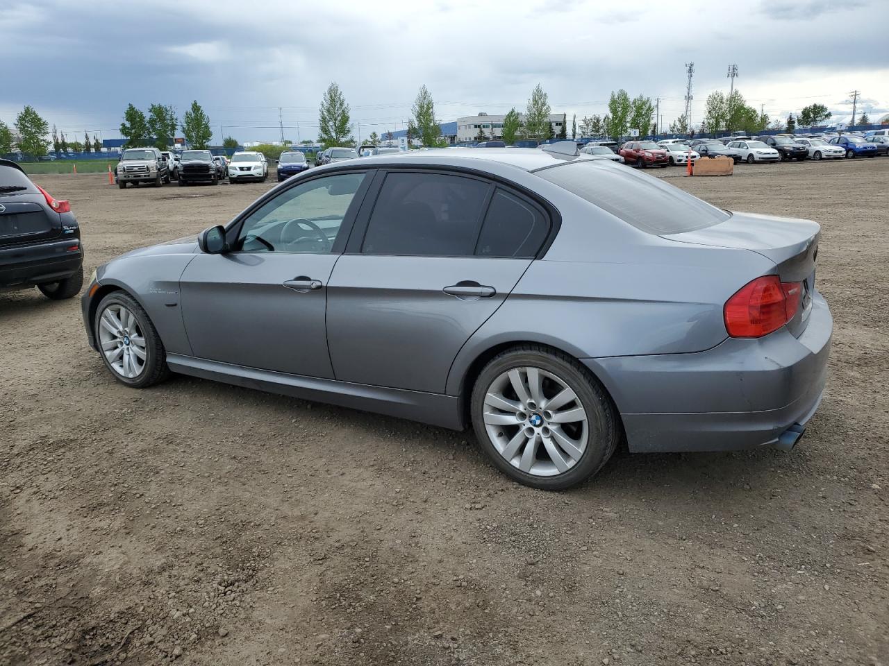 WBAPG7C59AA641621 2010 BMW 323 I