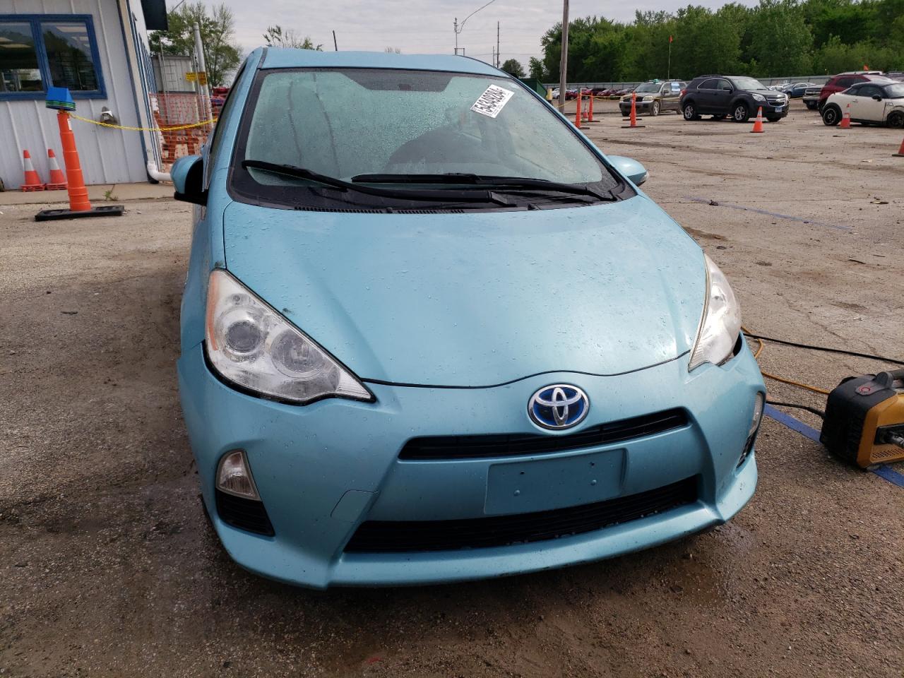 JTDKDTB32C1013577 2012 Toyota Prius C