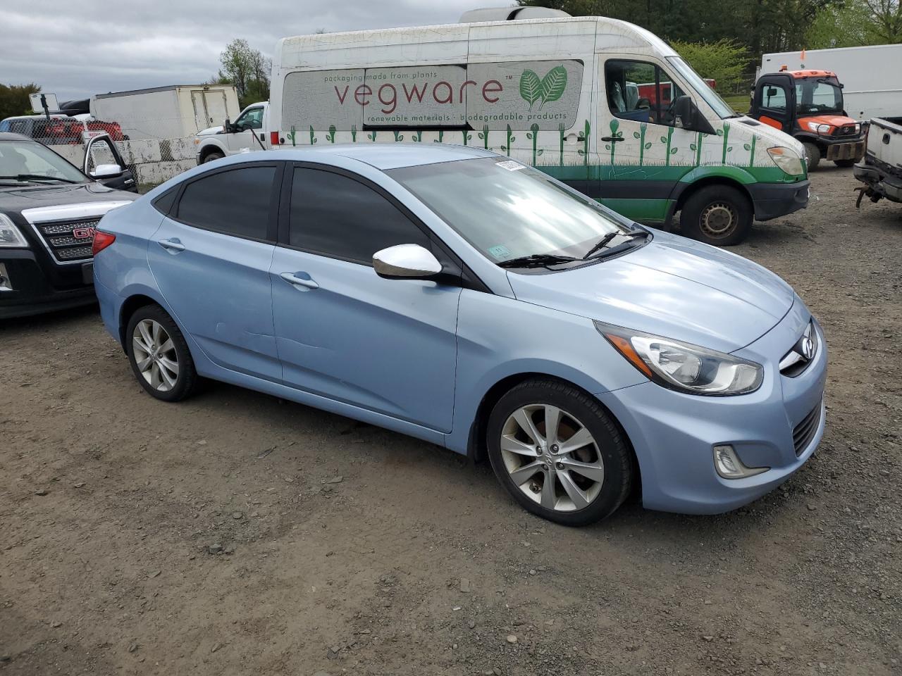 2013 Hyundai Accent Gls vin: KMHCU4AE1DU380110