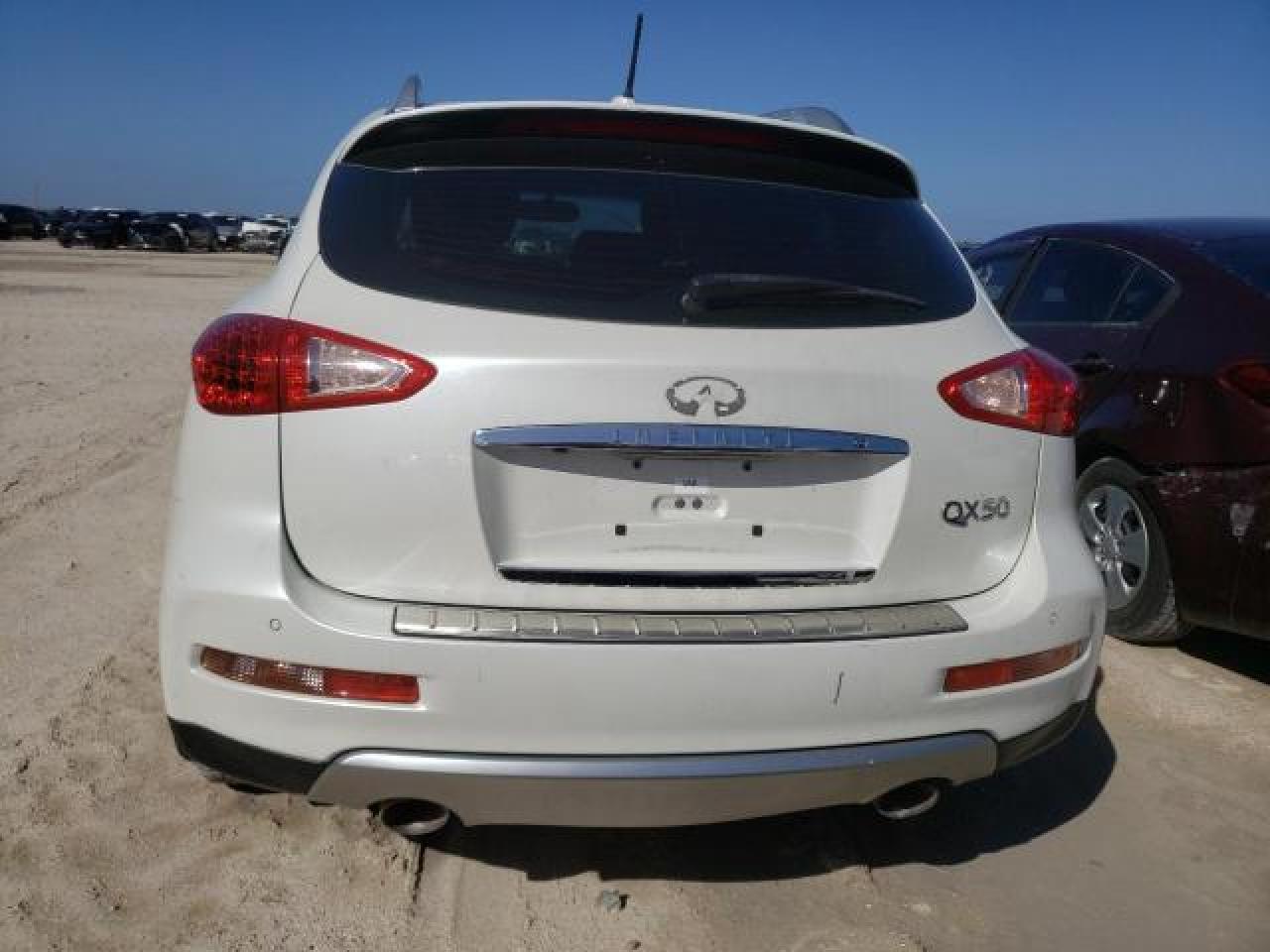 JN1BJ0RR6GM265616 2016 Infiniti Qx50