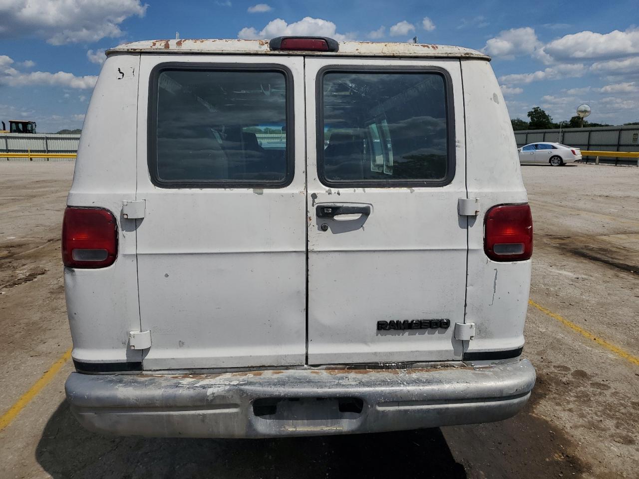 2B7JB21Y42K146983 2002 Dodge Ram Van B2500