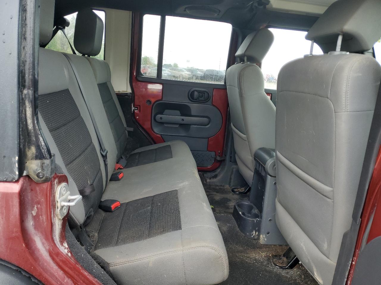 1J4BA3H11AL127001 2010 Jeep Wrangler Unlimited Sport