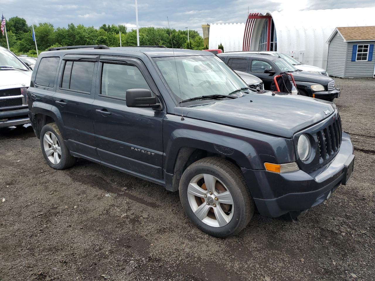 2014 Jeep Patriot Latitude vin: 1C4NJRFBXED892211