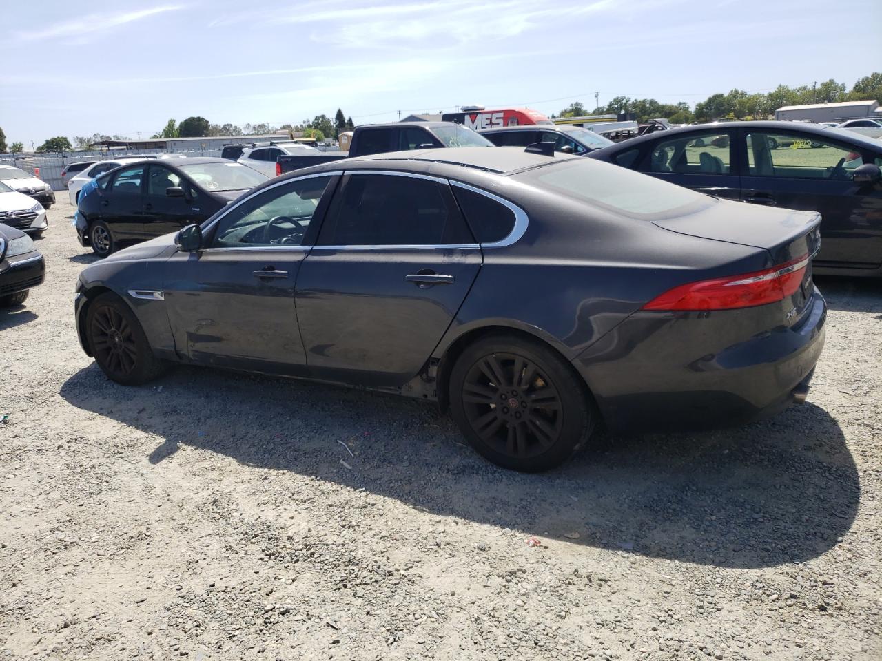 SAJBD4BV5HCY38422 2017 Jaguar Xf Premium