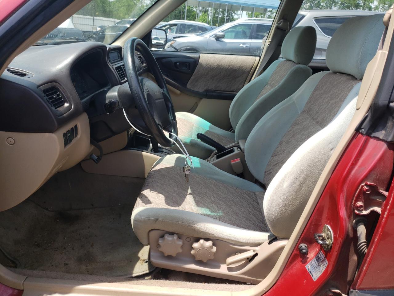 JF1SF6357XH745511 1999 Subaru Forester L