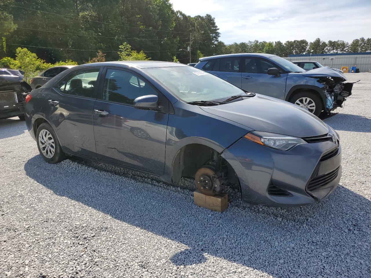 2017 Toyota Corolla L vin: 5YFBURHE8HP655882