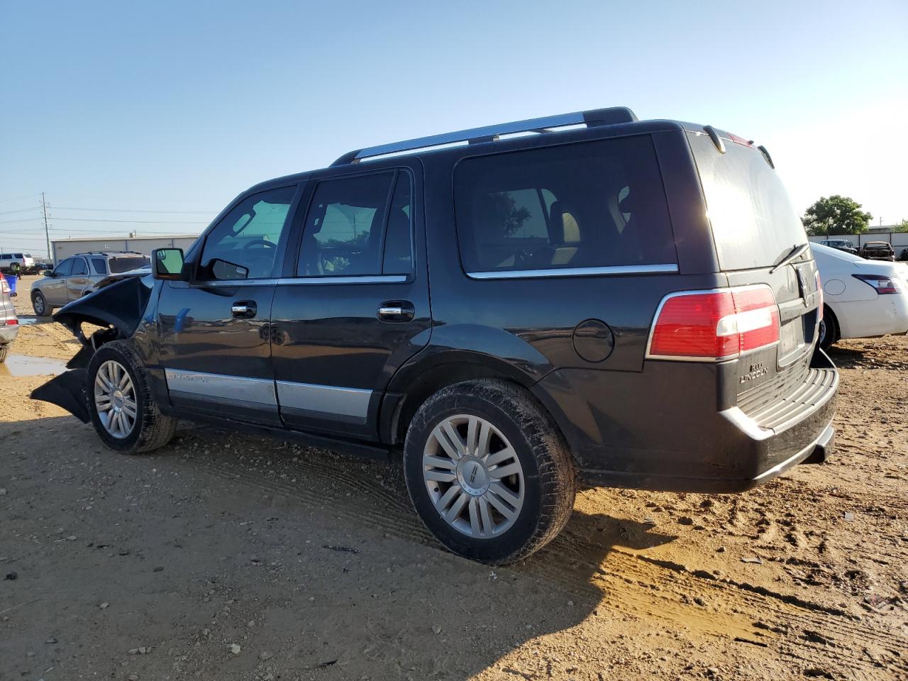 2014 Lincoln Navigator vin: 5LMJJ2J53EEL00366