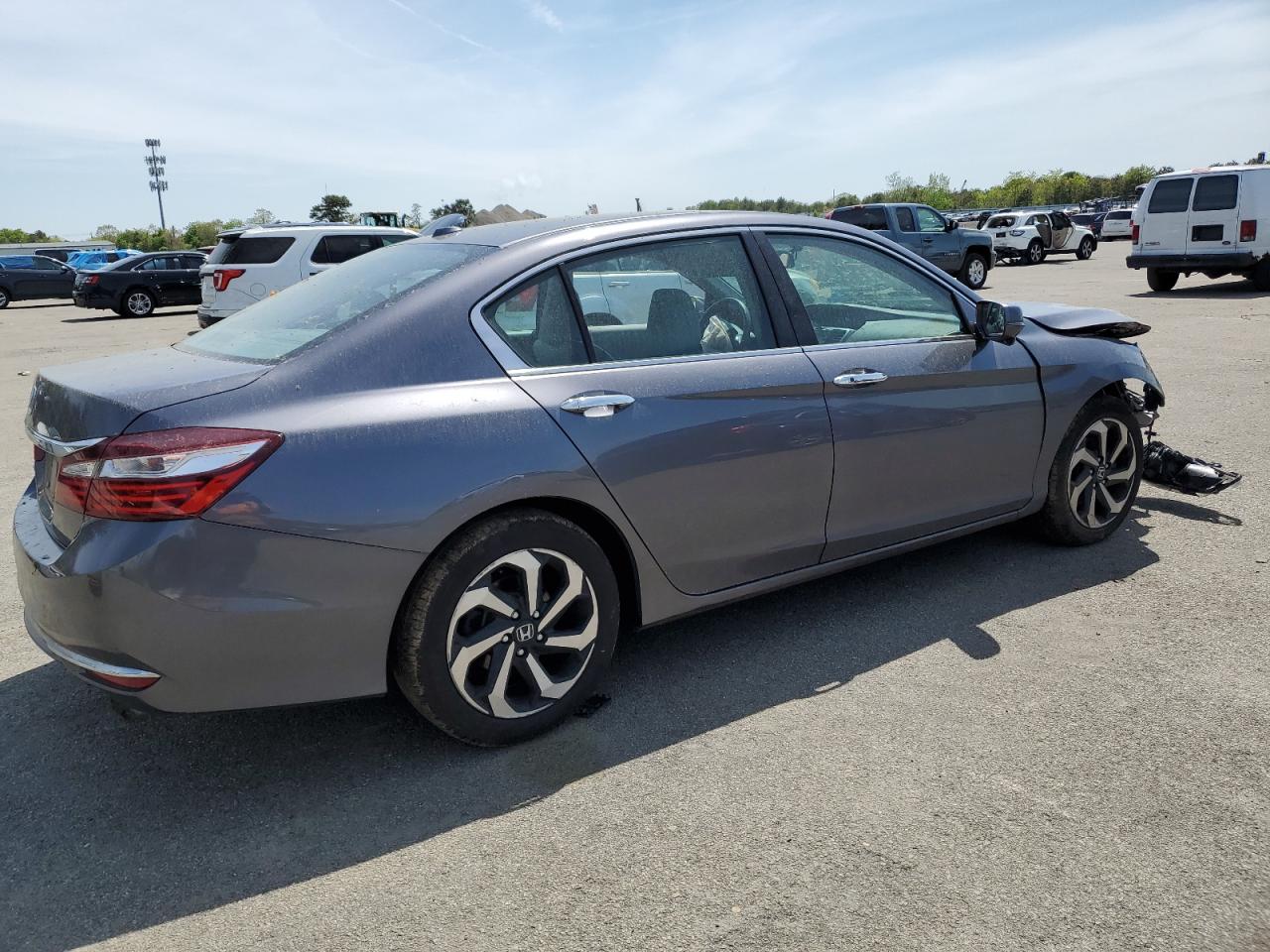 1HGCR2F81HA201232 2017 Honda Accord Exl