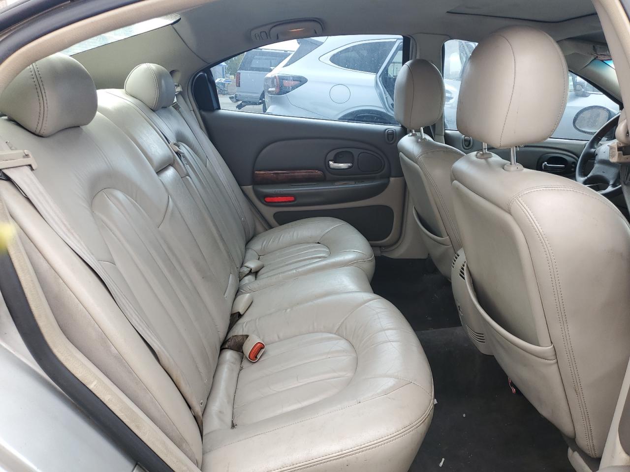 2C3AE66GX2H128343 2002 Chrysler 300M